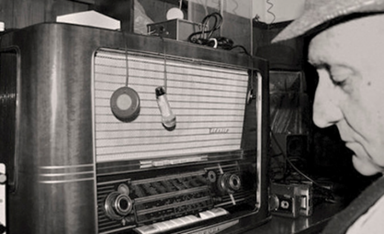 The radio that apparently baffled Scientists! with Video